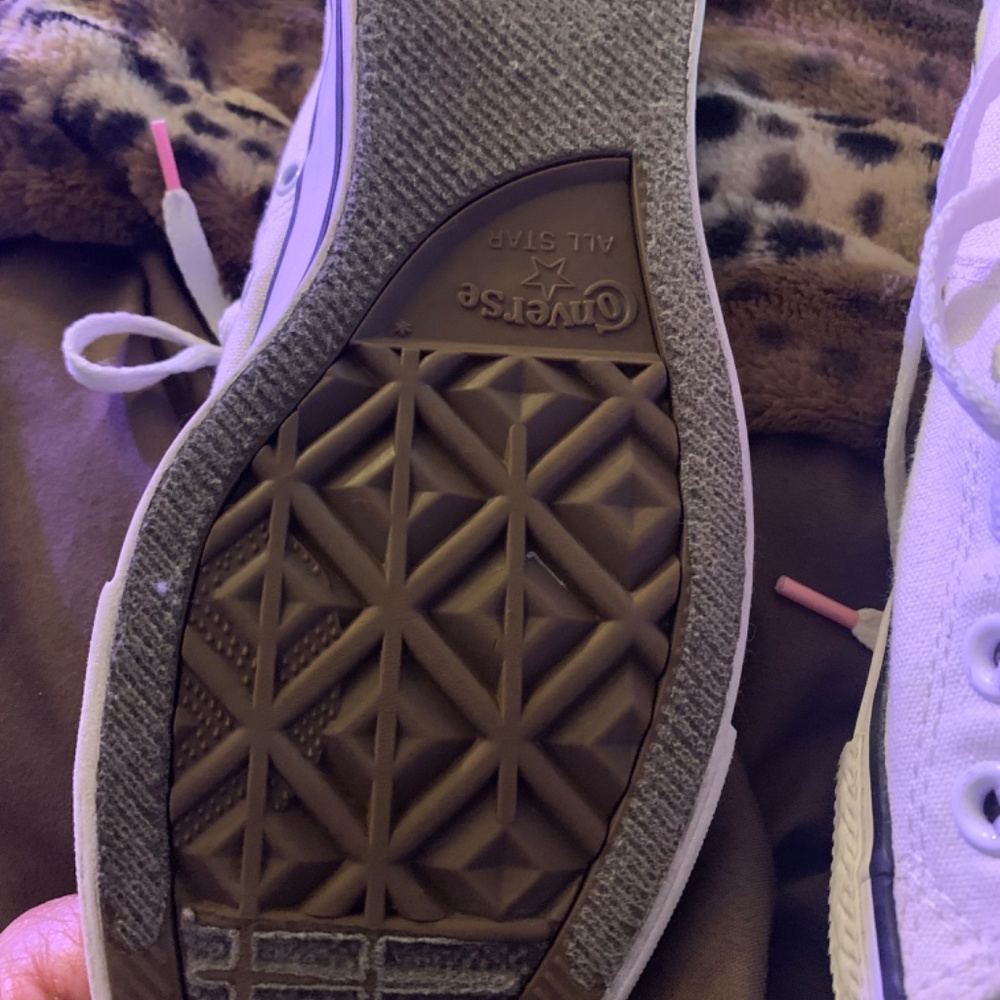 Converse - Picture 3 of 3